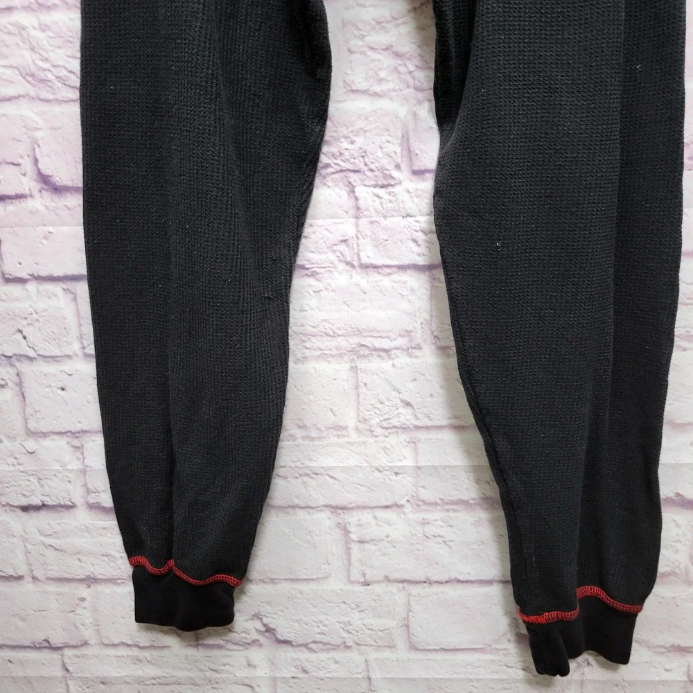 Umbro Thermal Long Underwear Pants Mens XL‎ Black Red Stitching Waffle Knit Warm